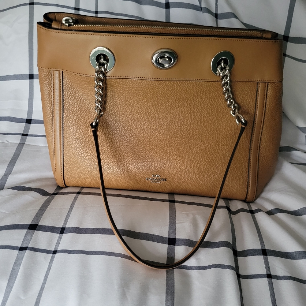 Coach shoulder bag